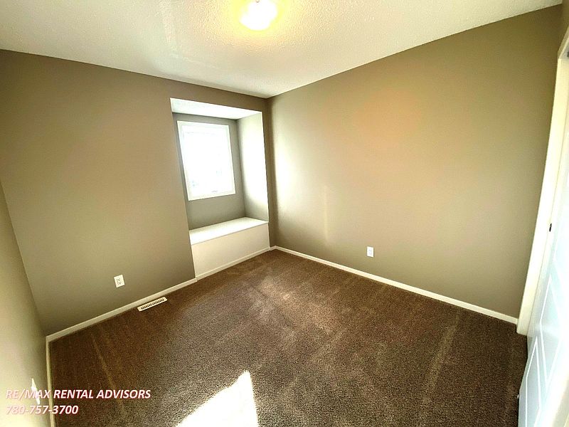 Edmonton House for rent - 4 Bedrooms — photo 8