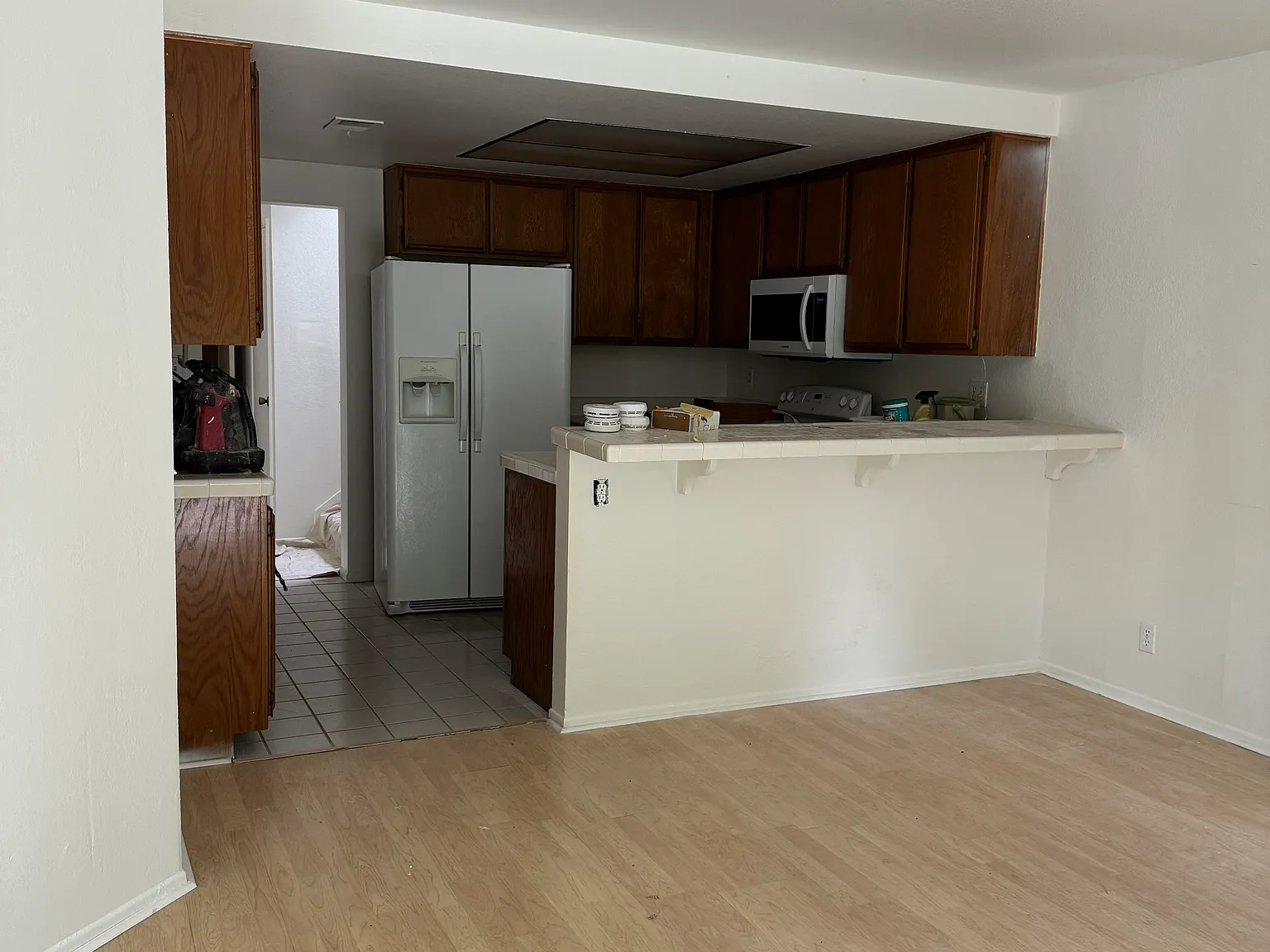 3 bed, 2.5 bath, 1638 sqft, $4,150 — Photo 2