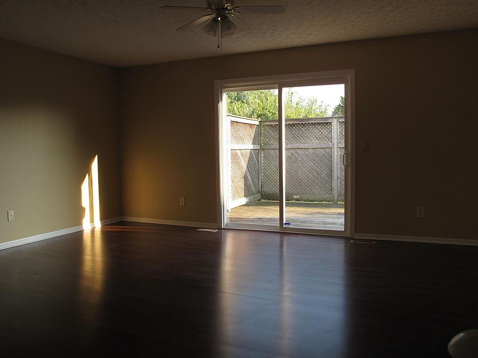 1st image of 2927 United Ct