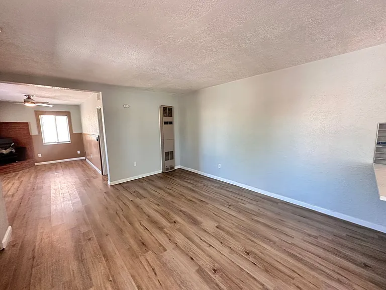 2120 La Veta Dr NE — Photo 10