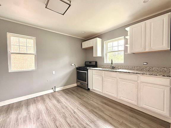 5th image of 10649 S Sangamon St