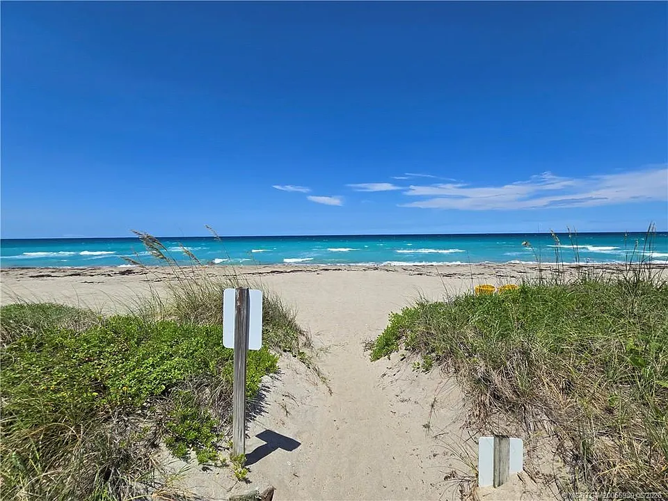 2375 NE Ocean Blvd #104