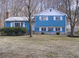 2391 Pine Grove Ct, Yorktown Heights, NY