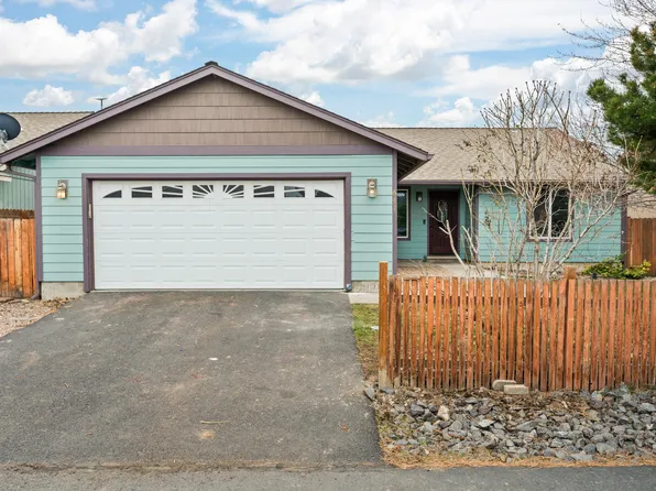 641 SE Sugar Pine Way, Madras, OR 97741