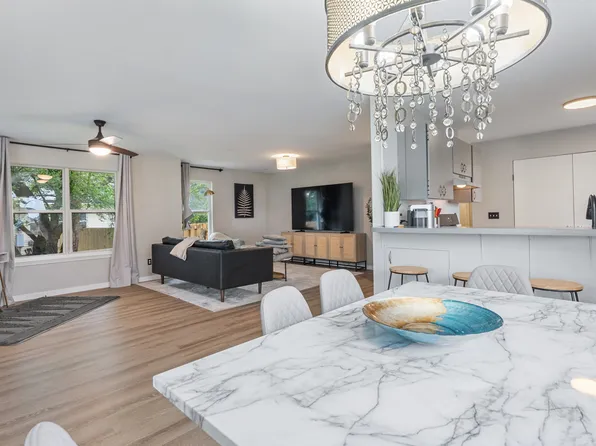 977 N Main St, Rogers, AR 72712