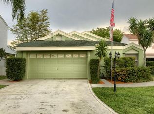 14 Swallow Dr, Boynton Beach, FL 33436