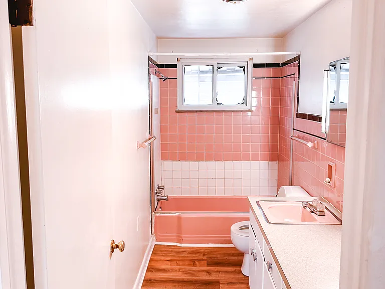 224 E Pitt St #20 — Photo 6