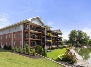 511 Broad St UNIT 104, Menasha, WI 54952