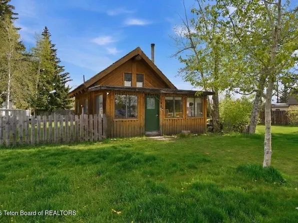 180 E Wallace Ave, Driggs, ID 83422