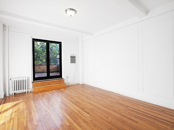 3rd image of 208 W 23rd St APT 312
