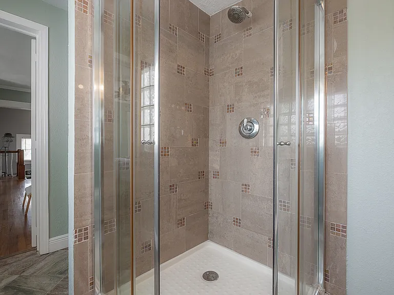 1109 E Patterson St — Photo 33