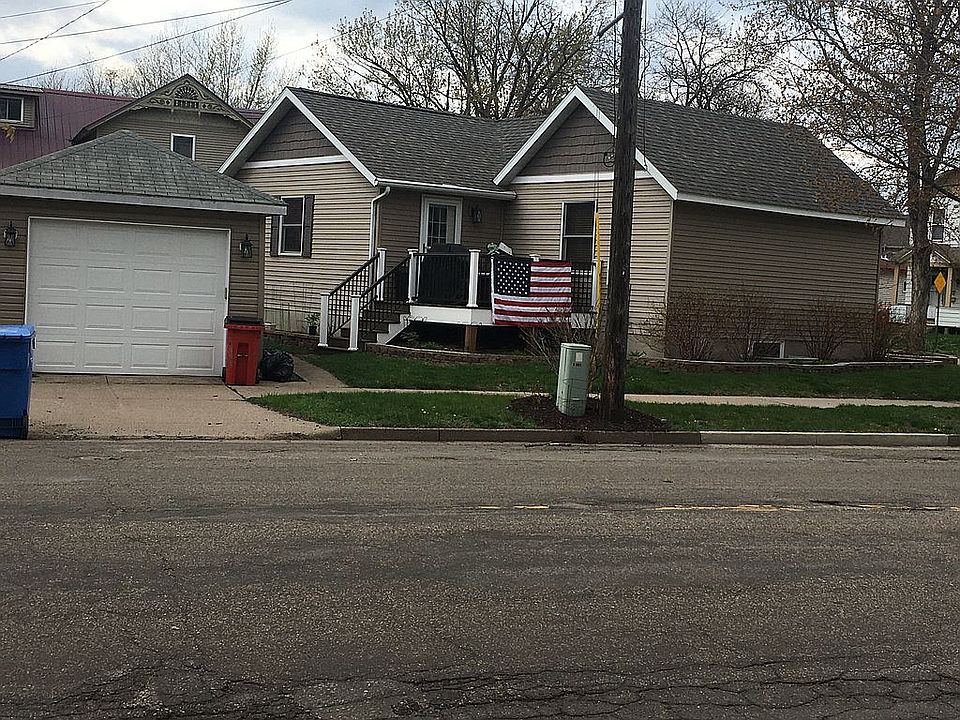2nd image of 603 W 7th St
