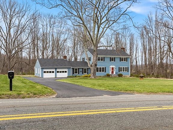 3rd image of 58 Andover Rd