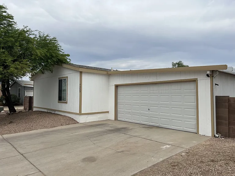 7253 S Ventanna De Las Piedras — Photo 1