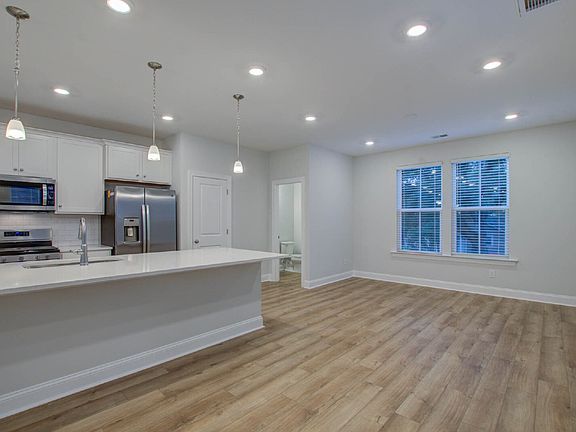 4th image of 1237 Tice Ln