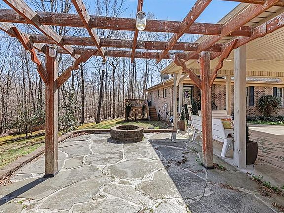 2nd image of 152 Prospectors Way