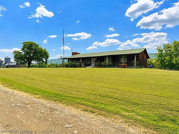 2nd image of 26485 Calhoun Rd