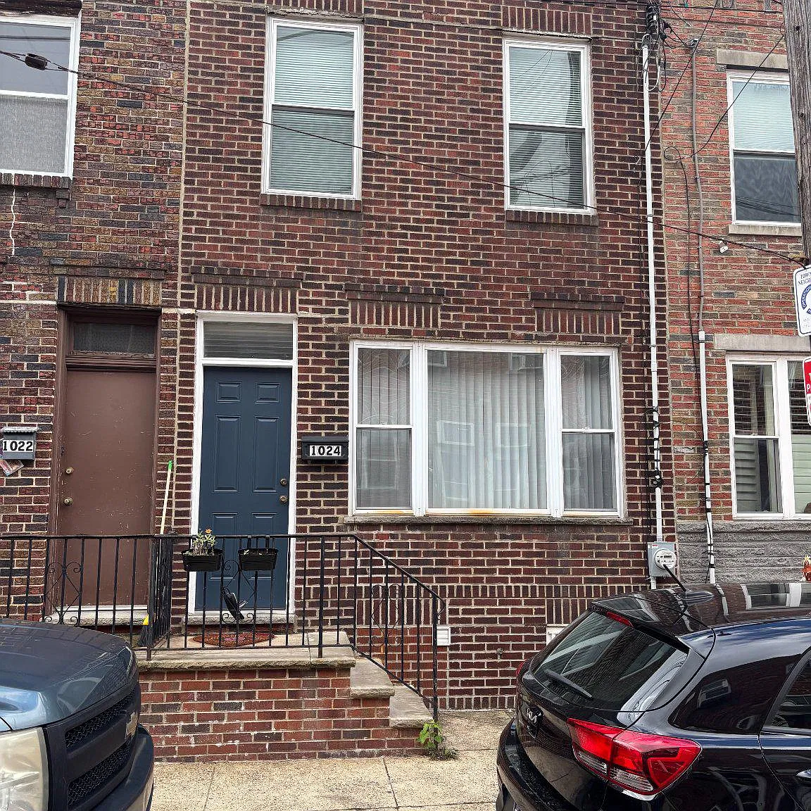 2 bed, 1.0 bath, 1120 sqft, $1,900 — Photo 1