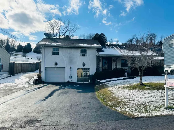 206 Gilbob St, Fairmont, WV 26554
