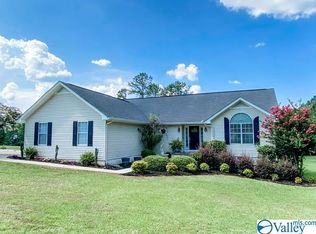 5680 Clinton St, Hokes Bluff, AL 35903