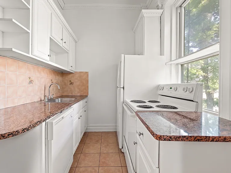 47 Decatur St #1 — Photo 3