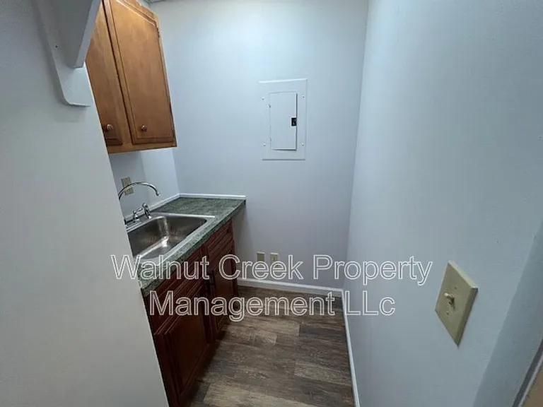 4642 Oberlin Ave #102 — Photo 11