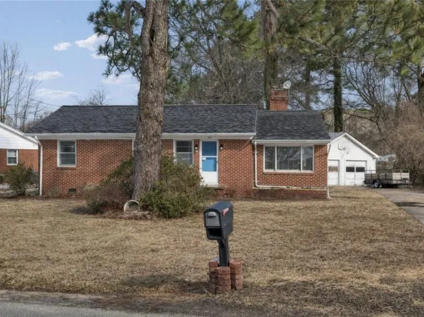 206 Shamrock Ave, Yorktown, VA 23693
