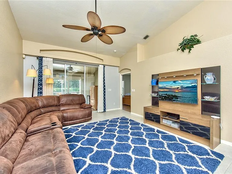 8207 Ibis Cove Cir #S — Photo 3