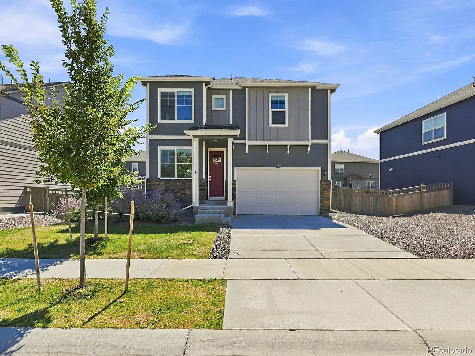 4 bed, 2.5 bath, 2455 sqft, $3,000 — Photo 2