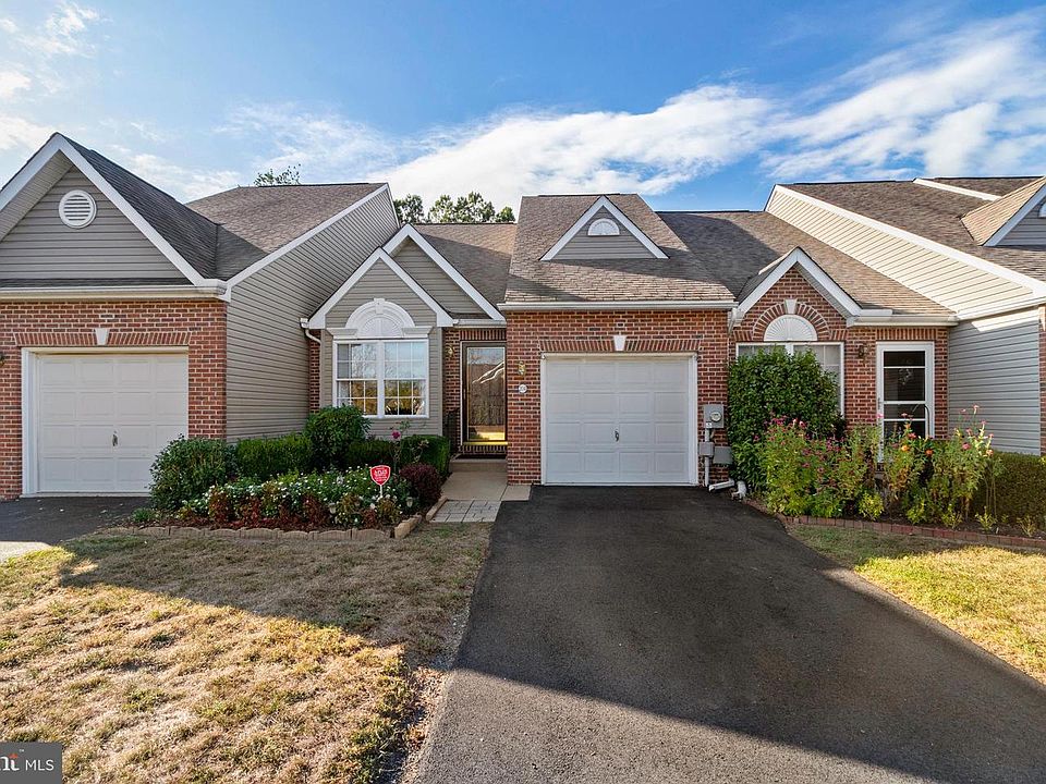 1st image of 204 W Red Lion Dr