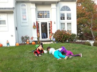 4 Gravelly Hill Ct, Sicklerville, NJ 08081