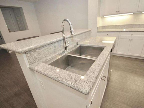 5th image of 408 Pear Ave Unit 103