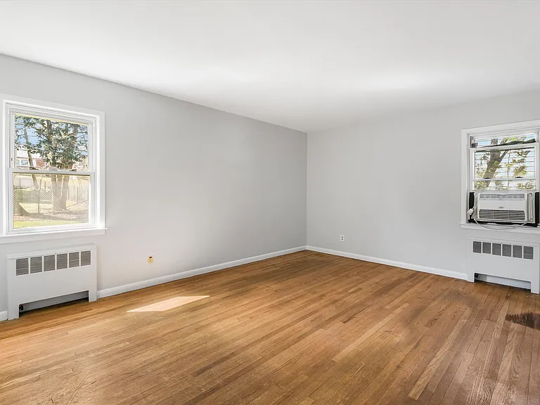 846 Hartsdale Rd — Photo 29