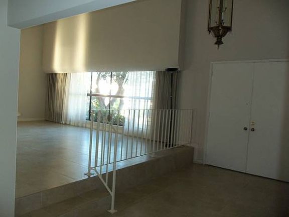 4th image of 25311 Hillary Ln