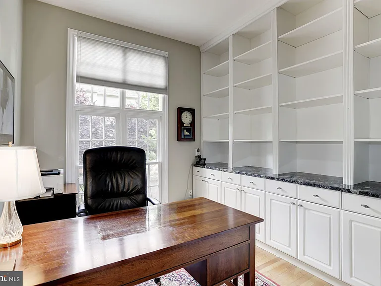 5237 Bessley Pl — Photo 16