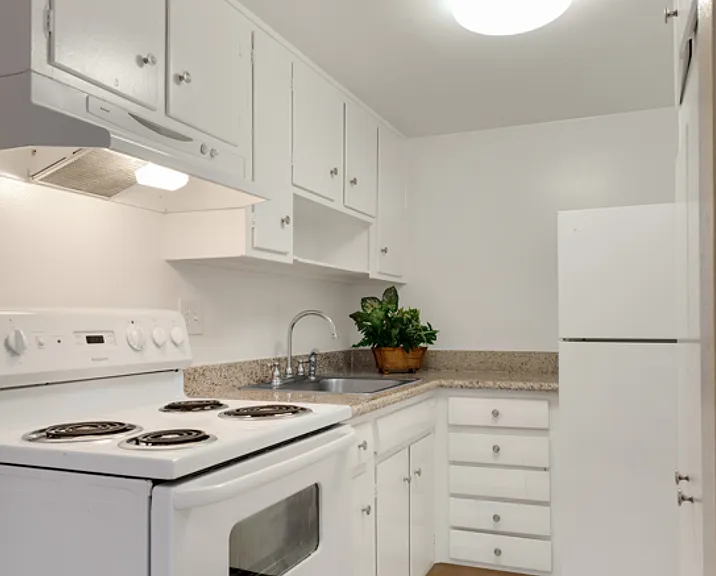 Stanford Garden Apartments — Photo 6