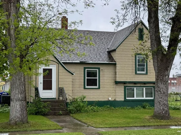 322 4th Ave, Enderlin, ND 58027