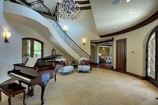 3rd image of 2950 Alexis Dr
