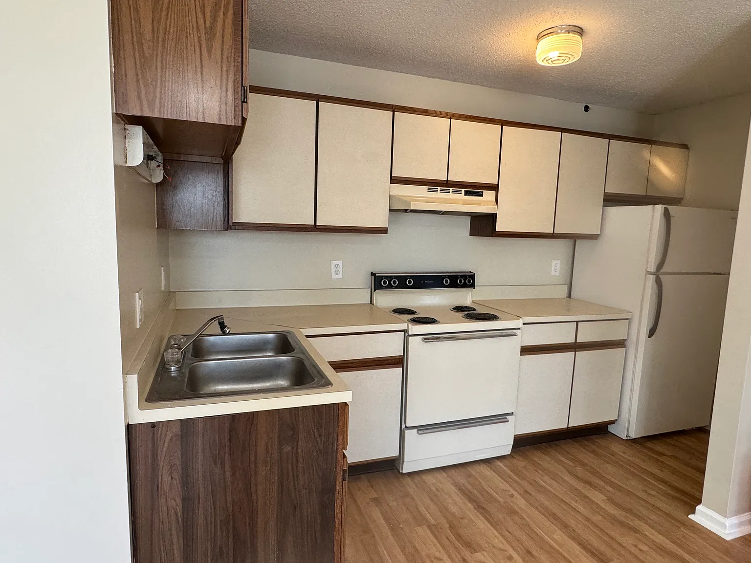 1 bed, 600 sqft, $1,600 — Photo 4