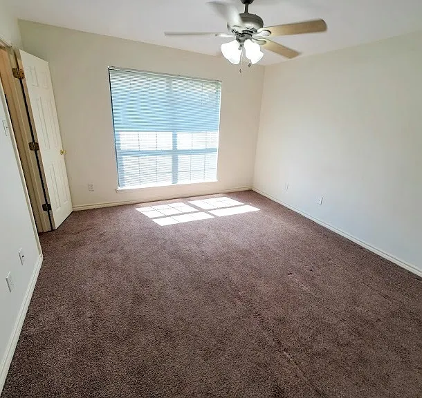 640 Canada St — Photo 4