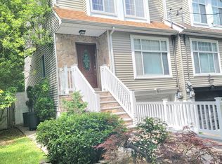 35 Wolcott Ave, Staten Island, NY 10312