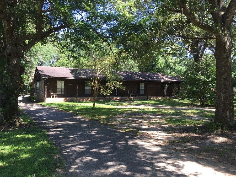 2nd image of 1226 Highway 90 Dr