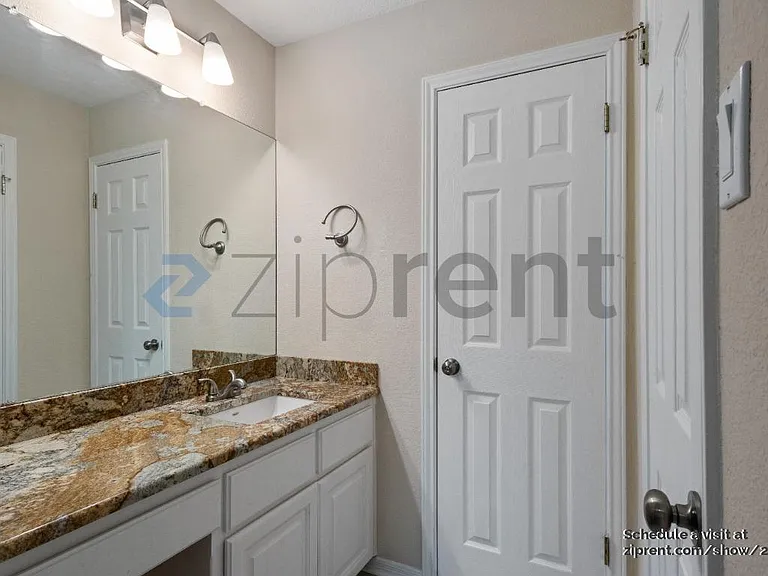 1406 Dapplegrey Ln — Photo 17