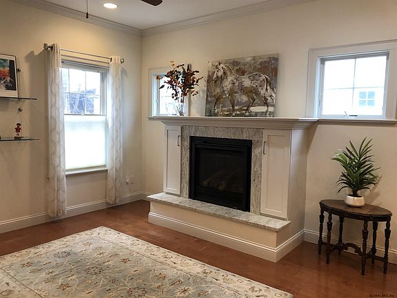 4th image of 318 Ballston Ave #F