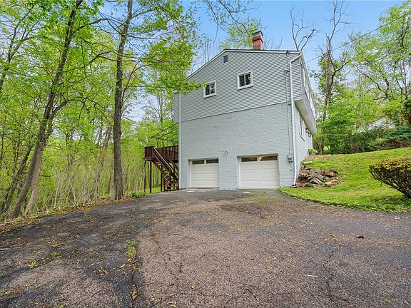2nd image of 111 Greyfriar Dr