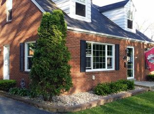 1361 Selleck St, Crete, IL 60417