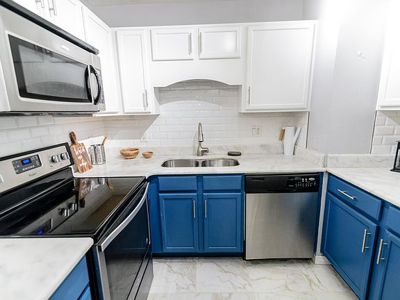 5th image of 2309 Stanley St