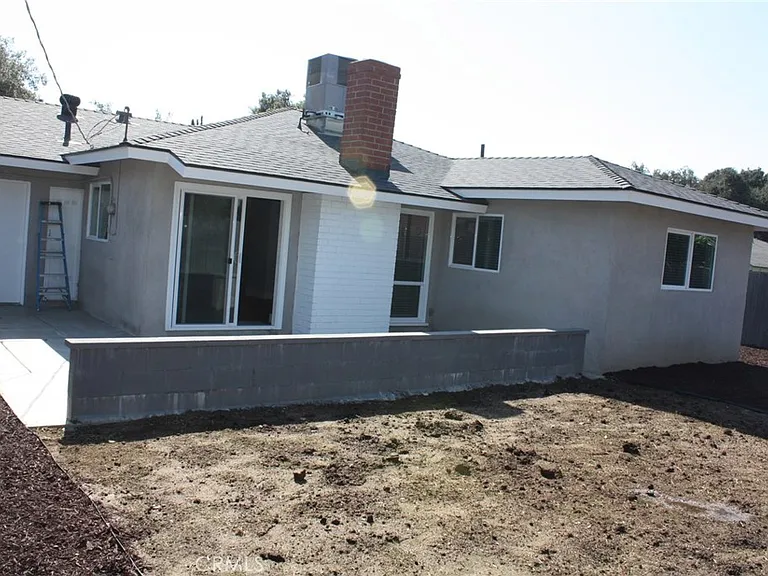 3035 Kathleen St — Photo 48