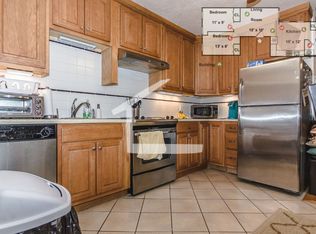 5 Phillips St #8, Boston, MA 02114