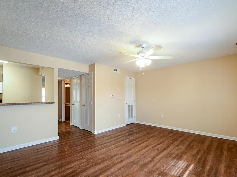 Rohan Ridge Apartments — Photo 2